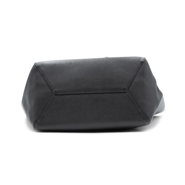Louis Vuitton Lockme Cabas Noir MM - Image 5