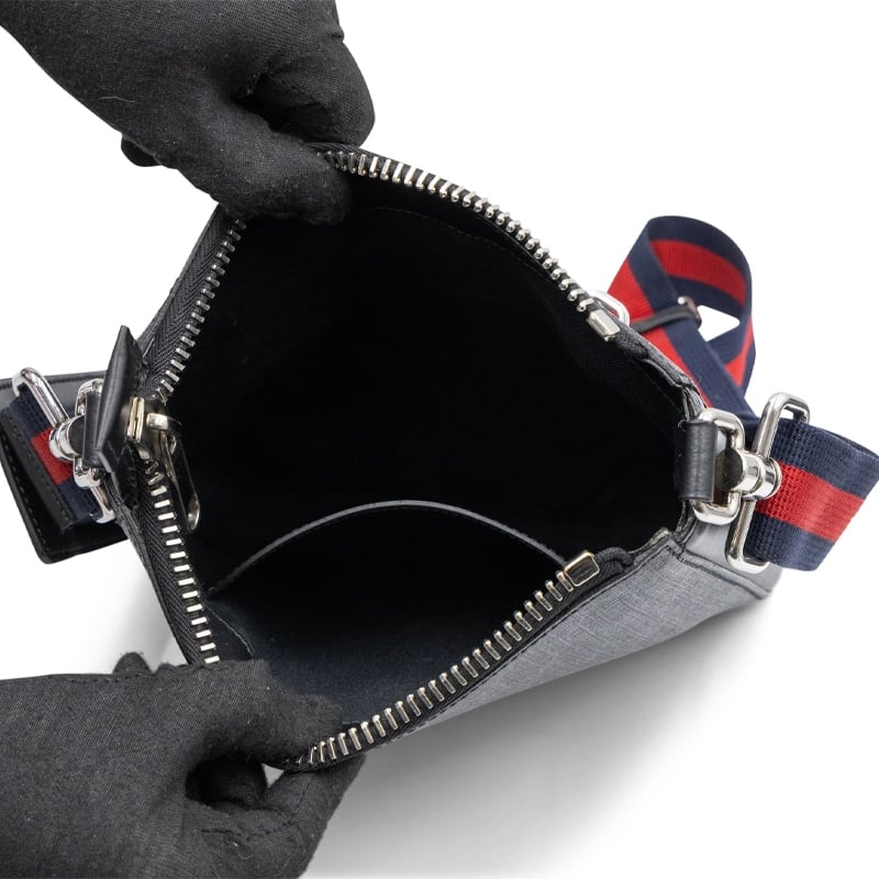 Gucci Black/Grey GG Supreme Messenger Bag - Image 5